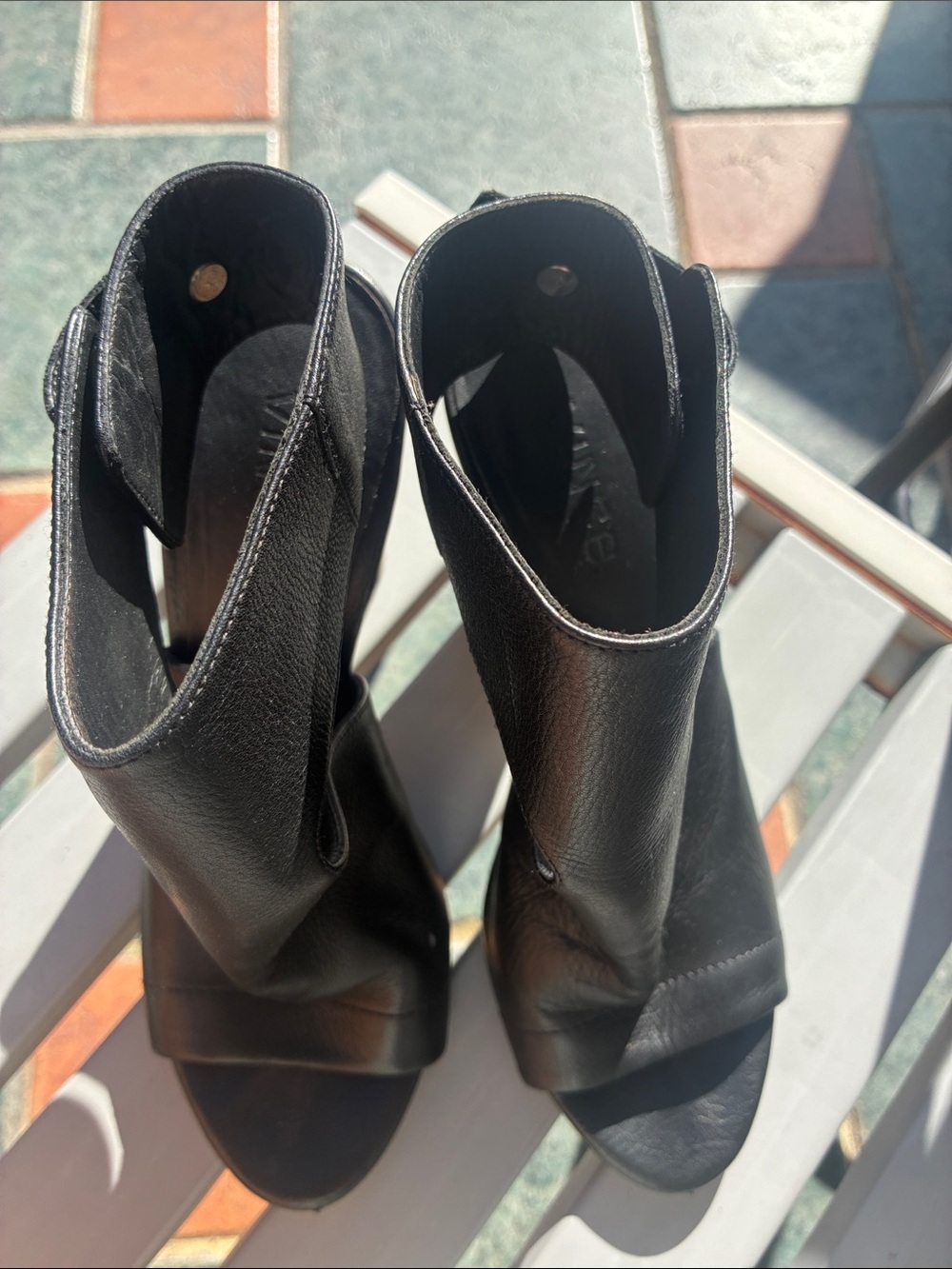 Vince Vero Cuoio Black leather wood heel Open-Toe Women's Booties - Size 8.5